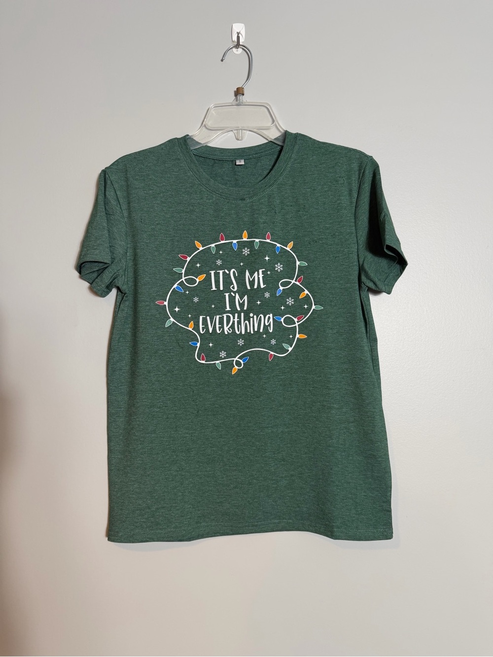 Women’s Green Graphic Tee - "It's Me I'm Everything"